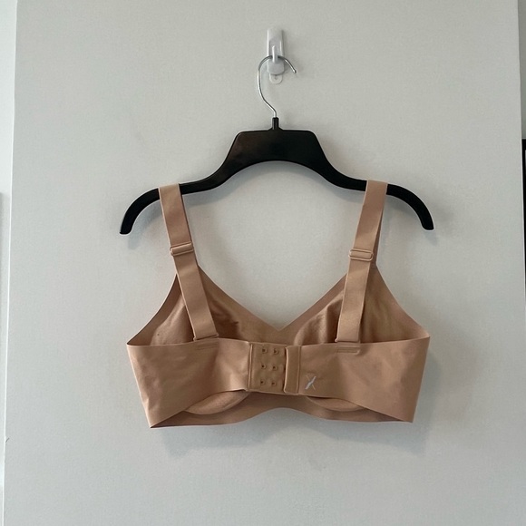 Knix Padded V-Neck Bra Wide Strap - Nude - Picture 5 of 7